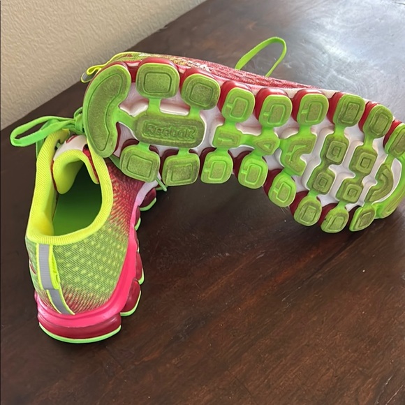 Reebok Jet Fuse Women's Athletic Shoes - Neon Green and Pink Sz 10 - Picture 5 of 8